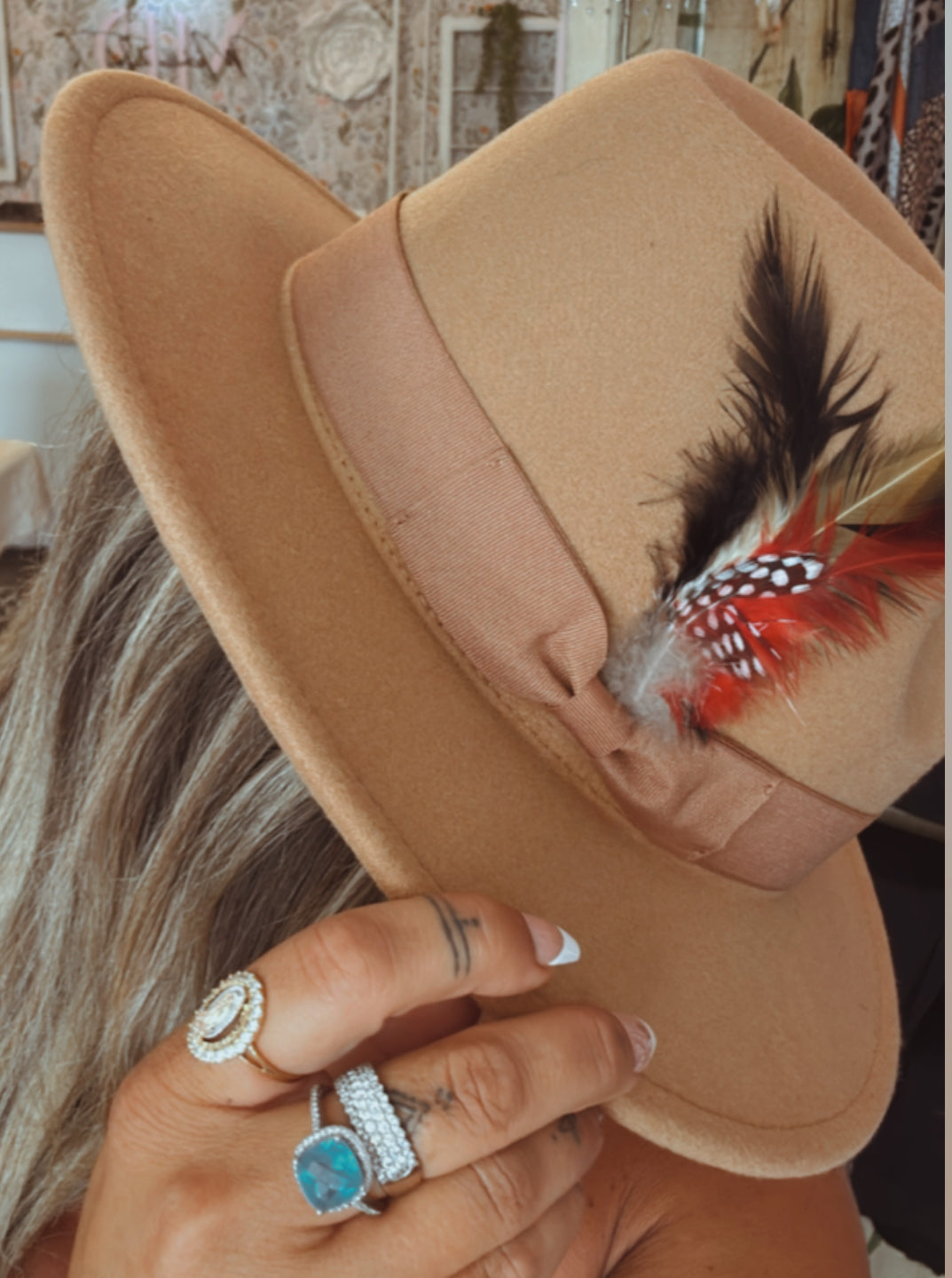 Camel fedora hat with assorted feathers