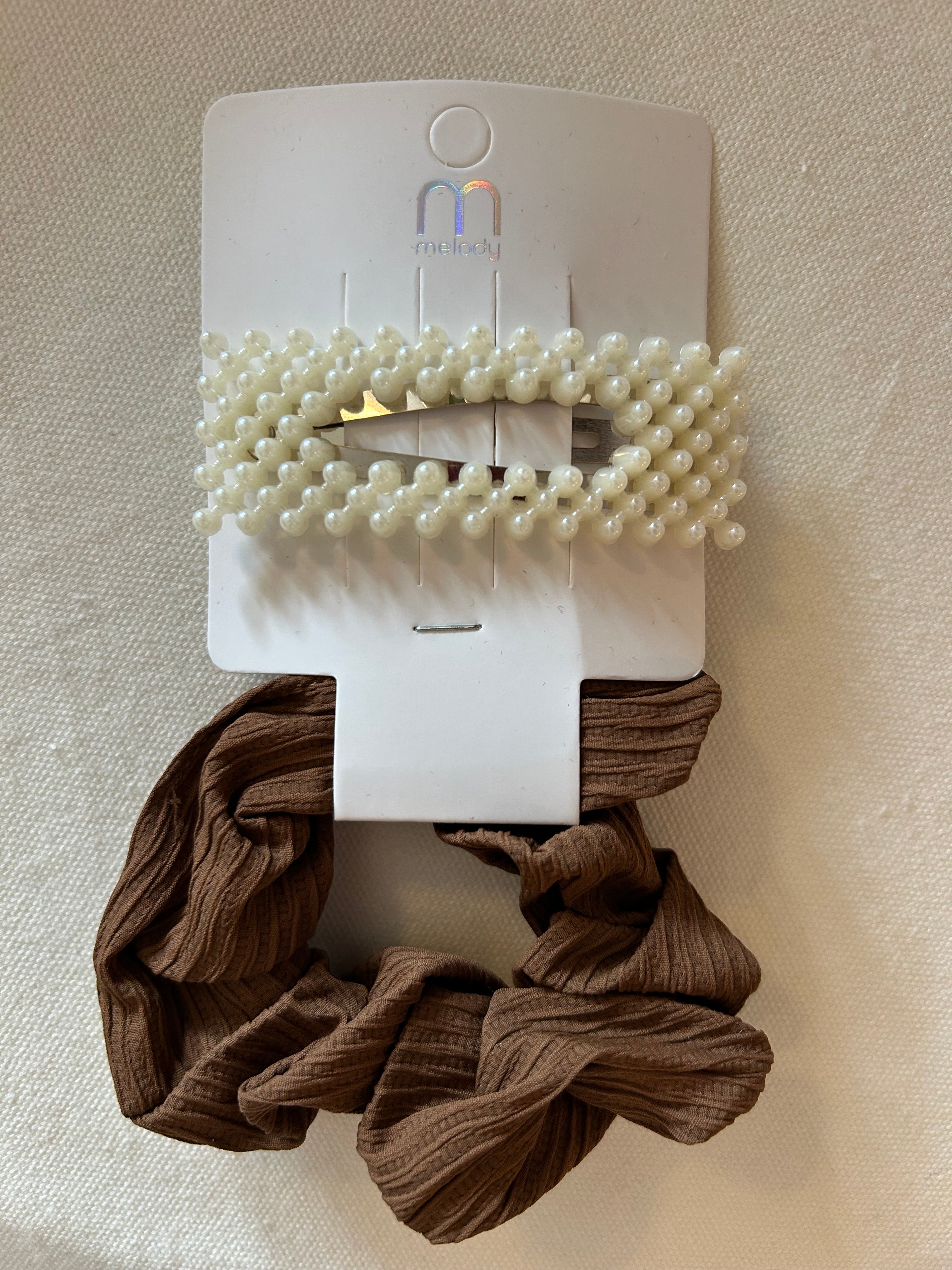 Brown scrunchie & clip set