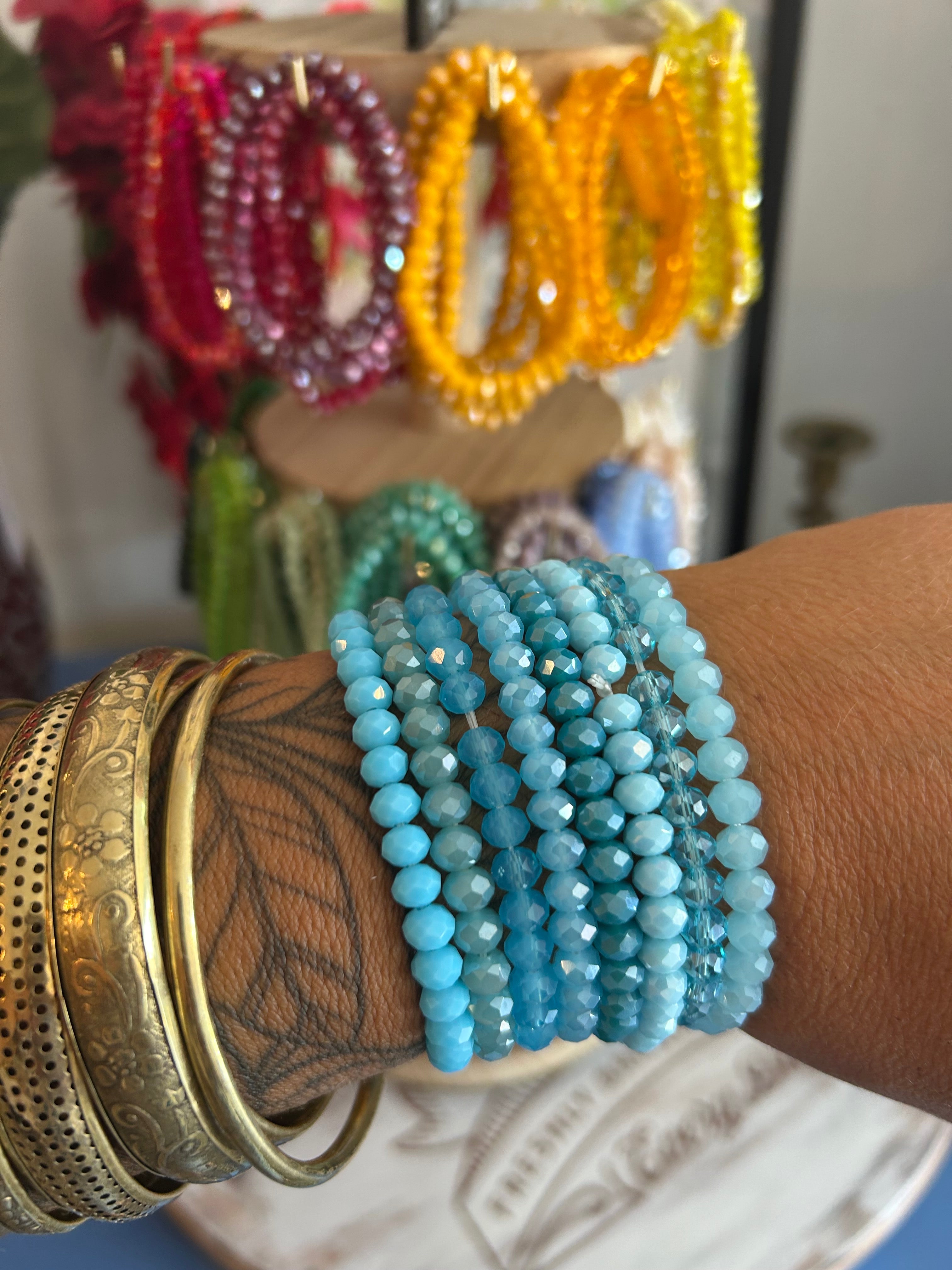 Beaded bracelet: Assorted blue