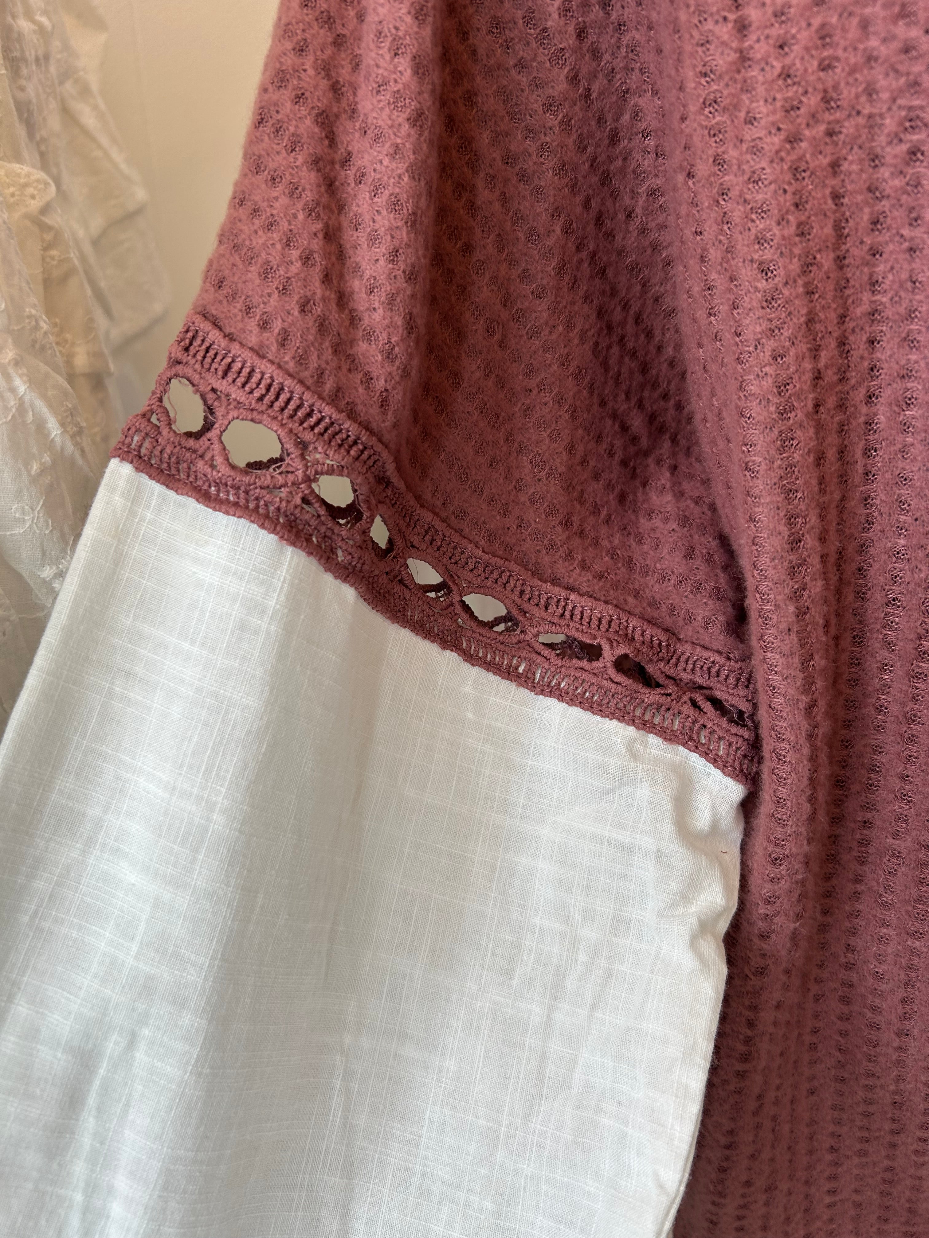 Mauve knitted blouse