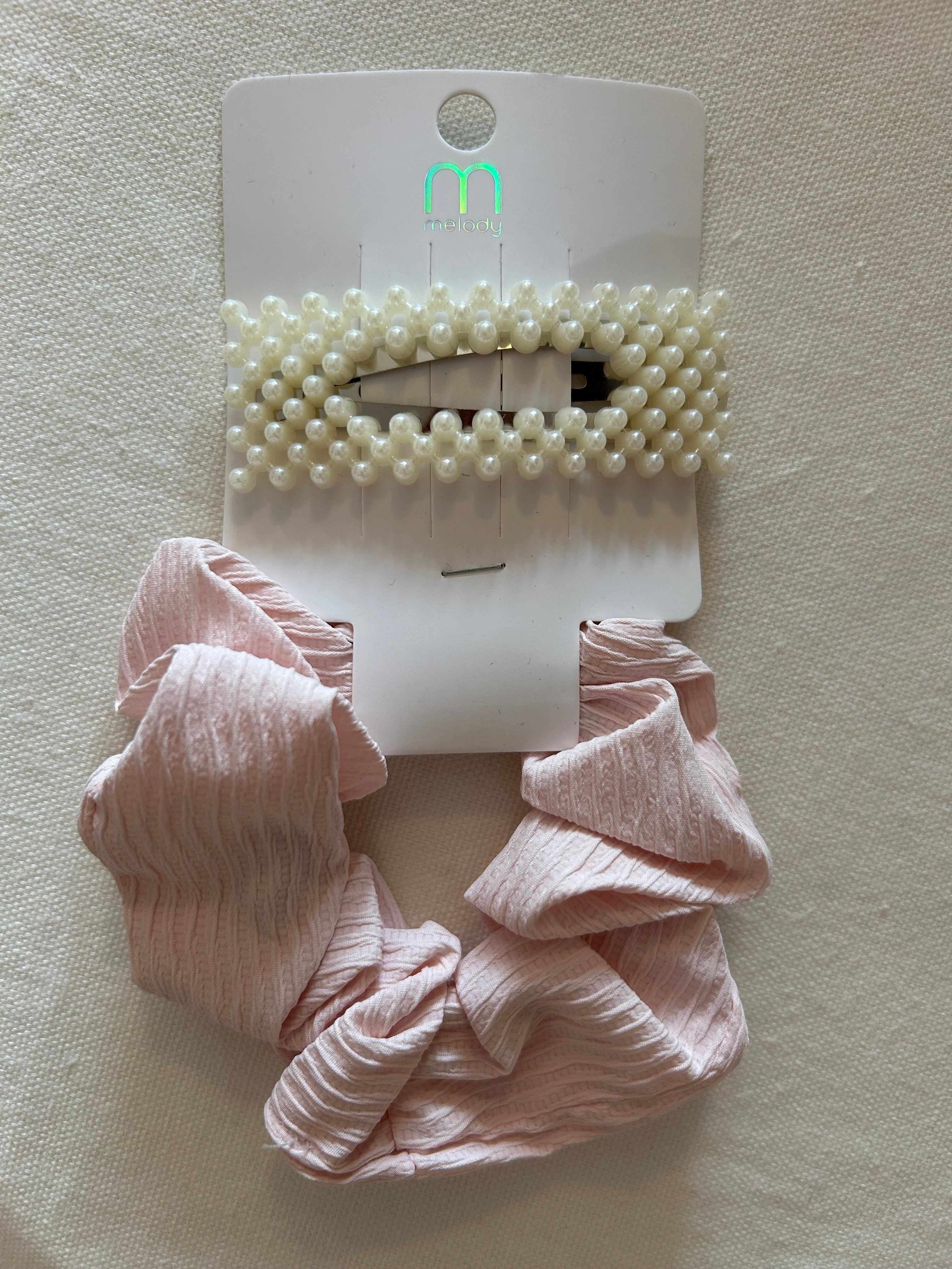 Baby pink scrunchie & clip set