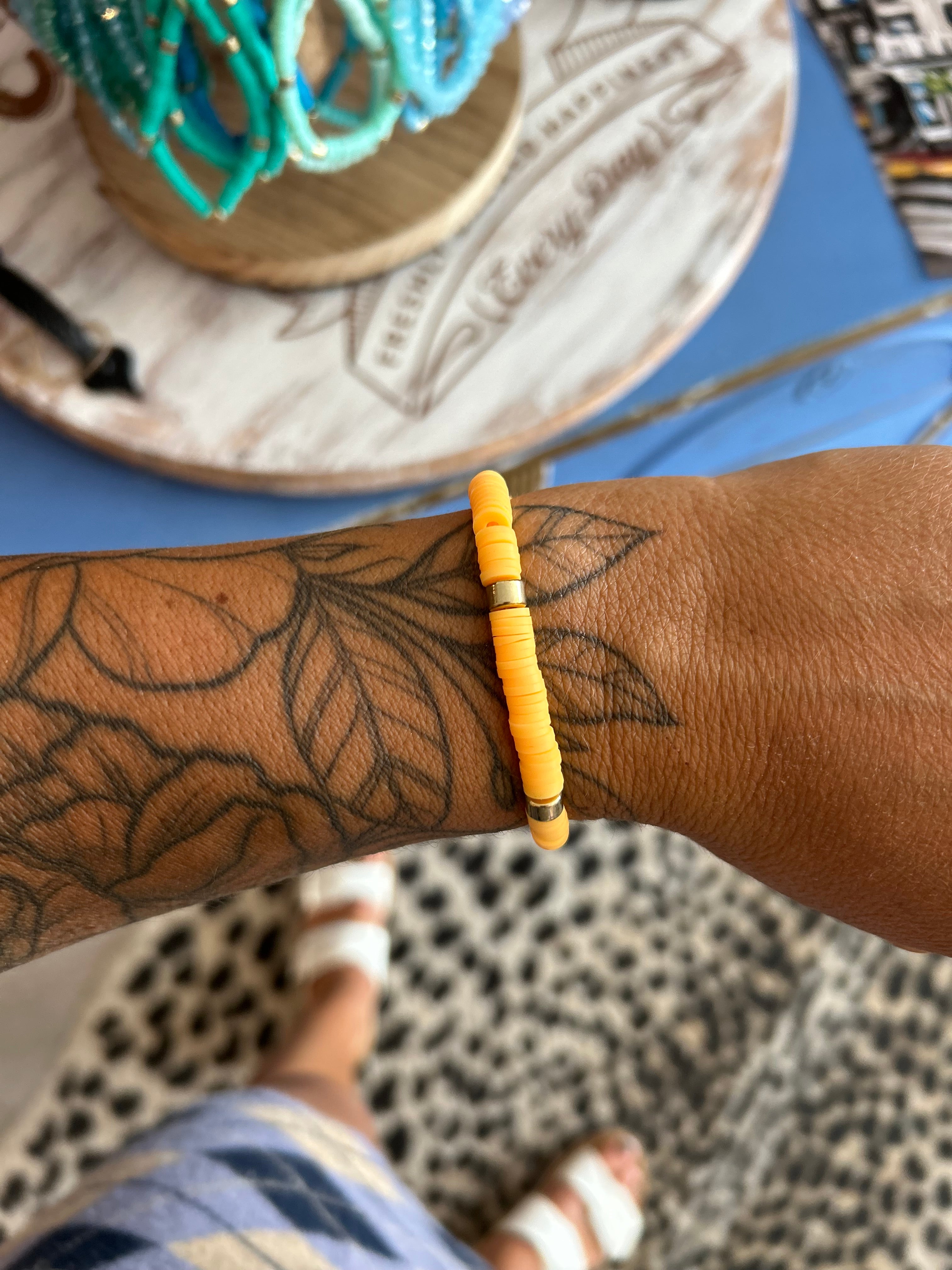 Beaded bracelet : flat beaded bright orange